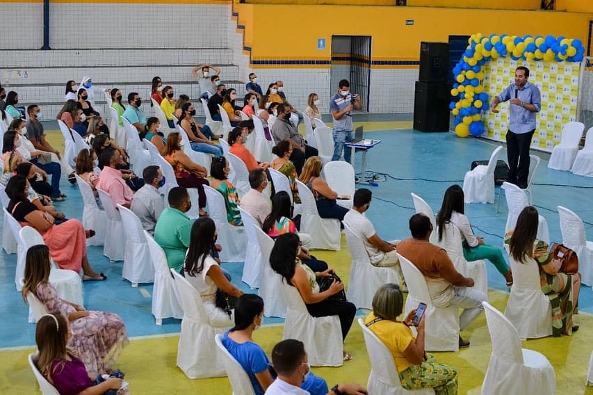 SECRETARIA DE EDUCAÇÃO DE CANHOTINHO REALIZA ABERTURA DO ANO LETIVO COM ACOLHIDA AOS PROFESSORES