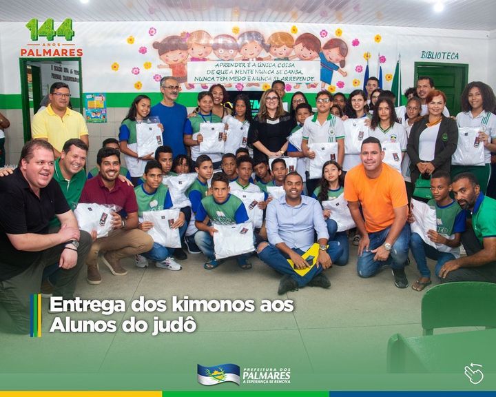 PALMARES: ENTREGA DE KIMONOS PARA ALUNOS DO JUDÔ