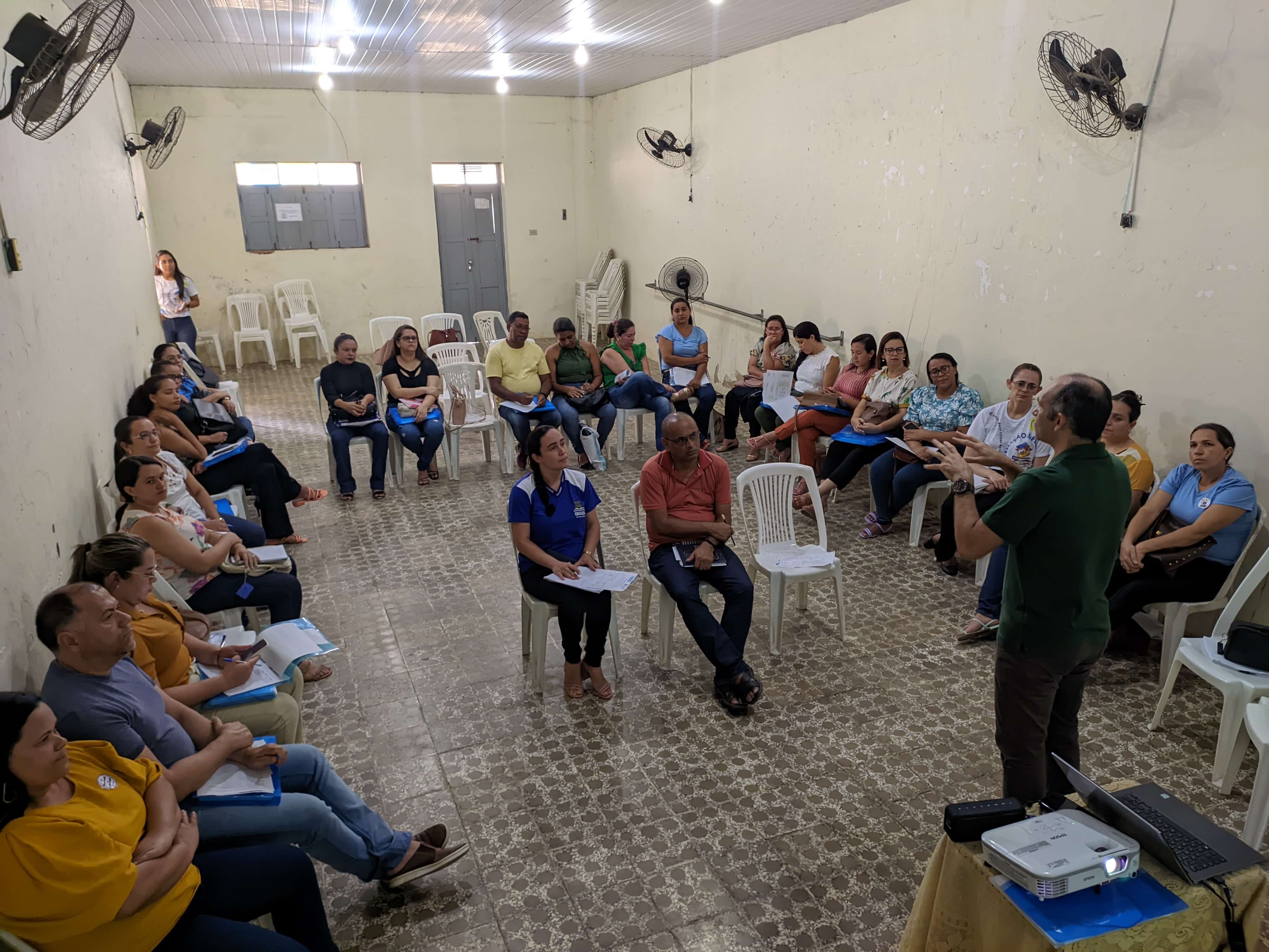 A SECRETARIA DE EDUCAÇÃO DE SÃO VICENTE FÉRRER-PE, REALIZOU O ENCONTRO COM OS EDUCADORES DE APOIO E COORDENADORES REDE MUNICIPAL