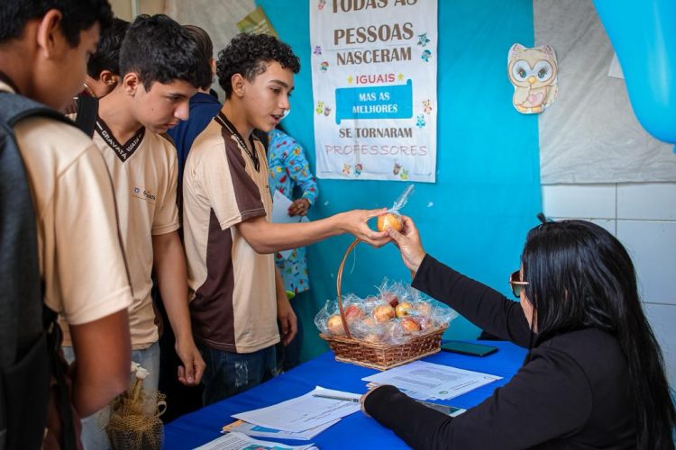 Estudantes do município de Gravatá recebem palestra sobre o diabetes 