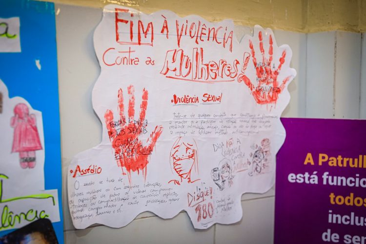 Programa “Maria da Penha Vai à Escola” tem culminância na Escola Capitão José Primo, em Gravatá.