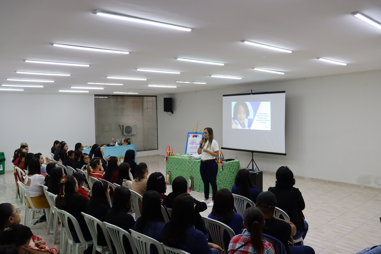 PROFESSORES DA EDUCAÇÃO INFANTIL DE PANELAS PARTICIPAM DE FORMAÇÃO DO CNCA