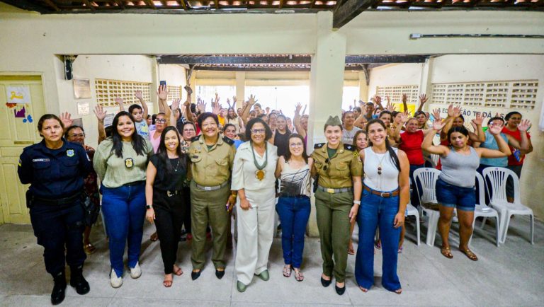 CRM ITINERANTE CHEGA AO DISTRITO DE MANDACARU EM GRAVATÁ SOBRE O PROTAGONISMO DA MULHER